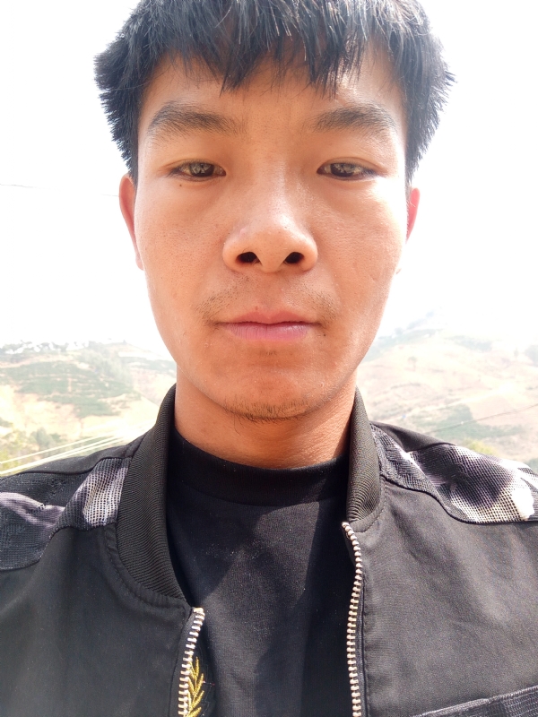 唐伟的第一张照片--云南父母相亲团